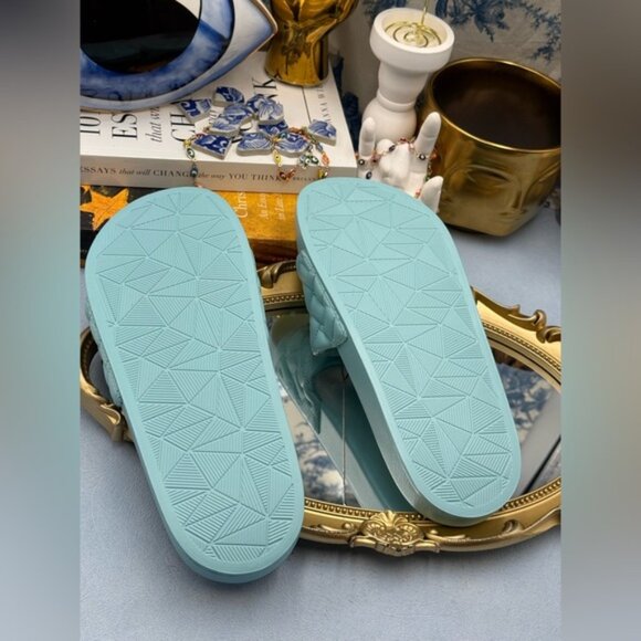 🆕 KURT GEIGER LONDON 🧿 NWOB Meena Eagle Quilted Slides, Blue - Sz EU 37 US 7 - Picture 14 of 14